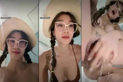 sex gái xinh khoe hàng Em Rosababyvip nghịch bướm trong trung tâm thương mại